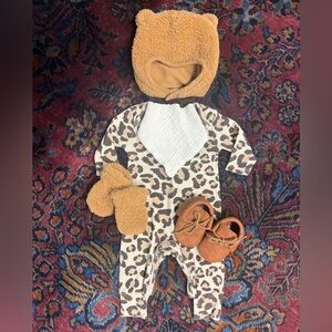 Leopard Print baby One Piece matching fleece bear hat & gloves moccasins bib